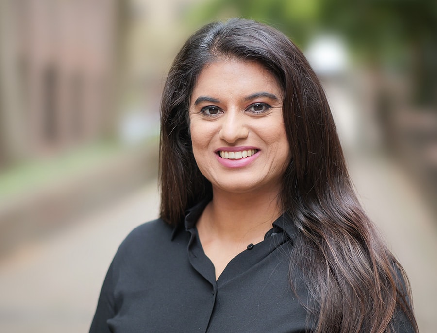 Simi Gupta